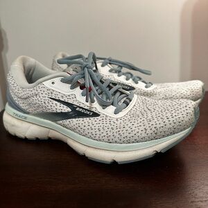 Brooks Trace Sneakers | Size 8.5